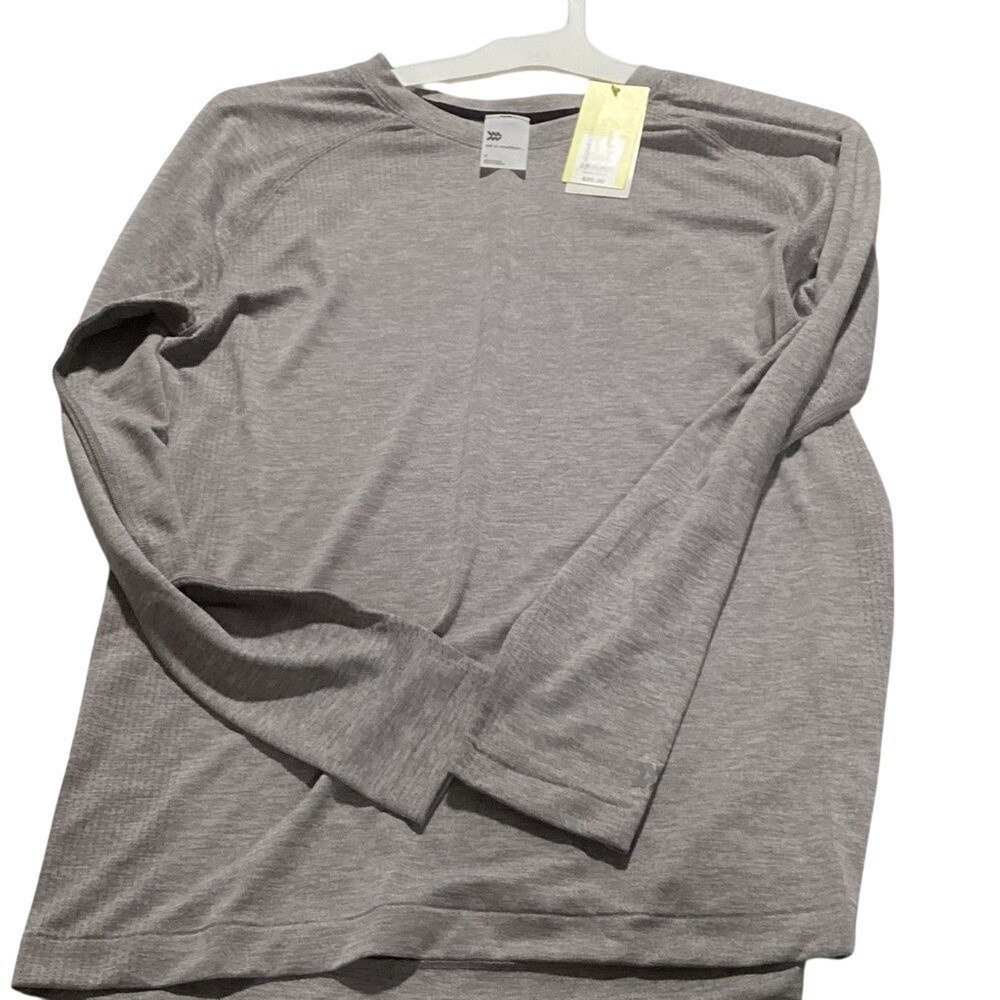 All in‎ Motion Heathered Gray Seamless Shirt size small
